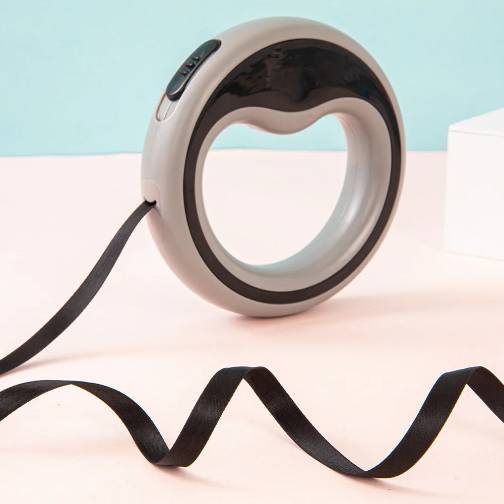 Correa Retráctil 360° para Perros – Diseño Moderno y Control Inteligente